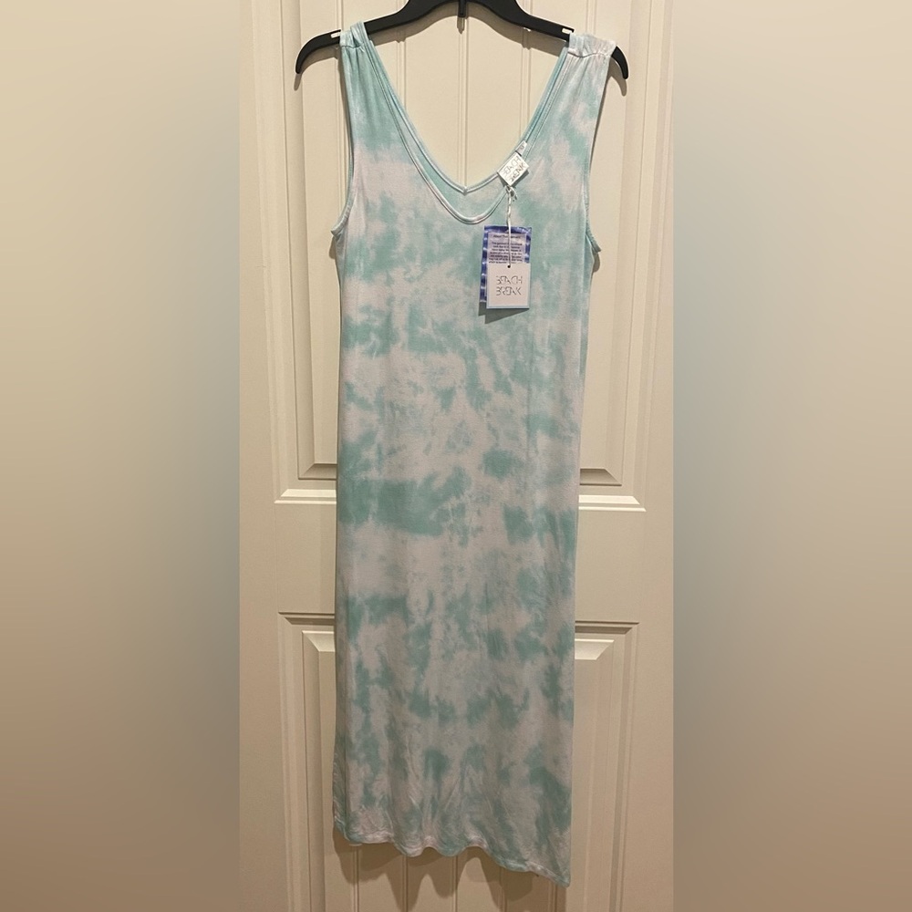 Beach Break sleeveless tie dye dress…